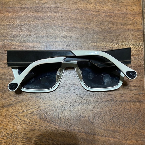 ILL.I By Will. I. Am WA503S04 Square Sungl… - Picture 5 of 16